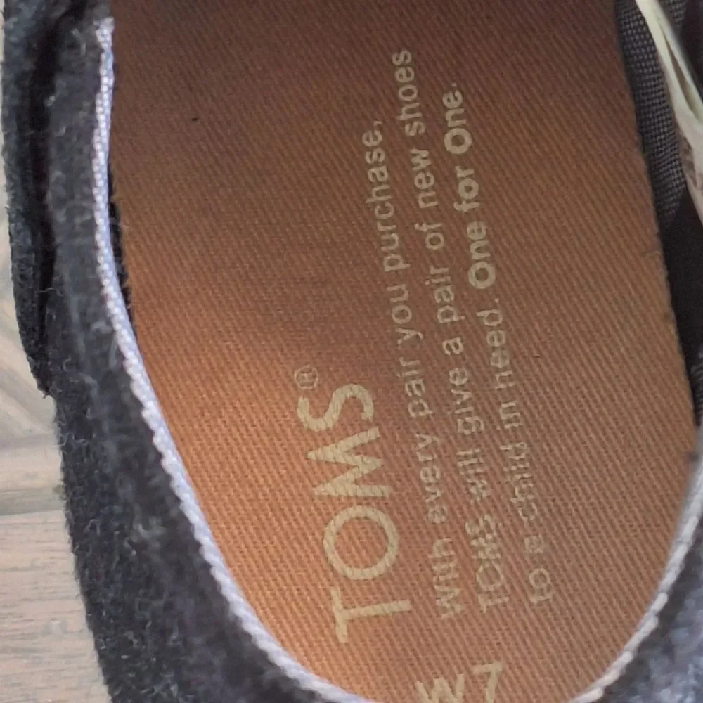 TOMS Deia Side-Zipper Woolen Suede Booties Black Comfy size 7 Women's